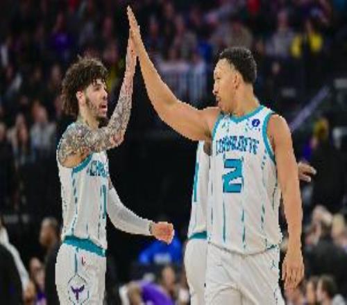 尼克斯客場(chǎng)慘敗活塞黃蜂8連勝成為聯(lián)盟現(xiàn)存最長(zhǎng)連勝！