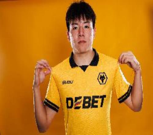 媒體人：規(guī)則上說，徐彬現(xiàn)在能踢狼隊U21、也能踢巴恩斯利一線隊