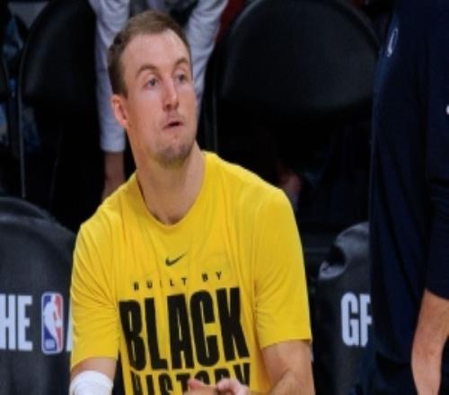 湖媒調(diào)侃：肯納德是湖人隊(duì)史首位交易來后沒忘記如何投籃的球員