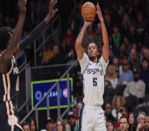 40分12板12助！文班：卡斯?fàn)柹淖罴岩灰畚矣H眼見過的最佳數(shù)據(jù)