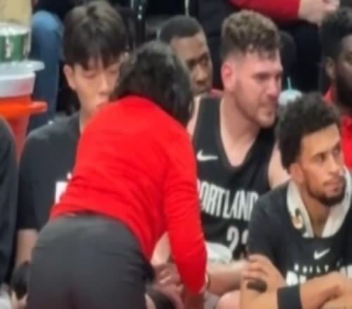 解說(shuō)：克林根首節(jié)兩手都傷了還不上楊瀚森有人也不利用