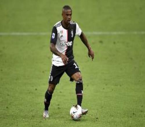 道格拉斯科斯塔：我認為卡巴爾被踢倒那下是點球，裁判該看回放