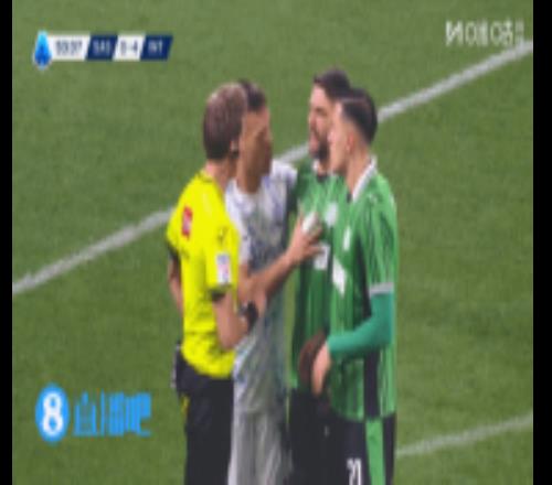 國米多打一人！馬蒂奇抗議判罰，1分鐘連吃兩黃被罰下