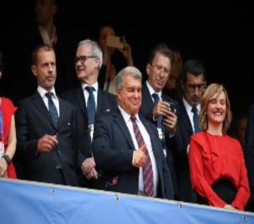 阿斯：巴薩宣布退出歐超，皇馬TV制作內(nèi)格雷拉案專題質(zhì)疑拉波爾塔