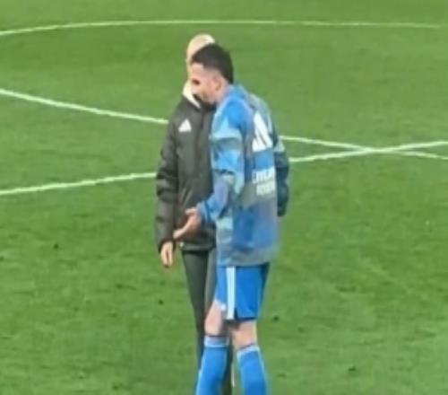 又未能出場！記者：卡瓦哈爾賽后與平圖斯交流，看起來情緒低落