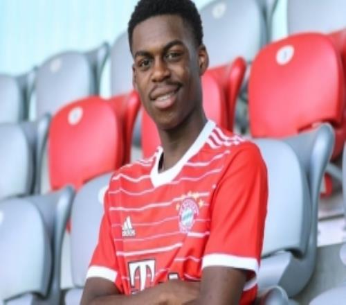 記者：拜仁預(yù)計將放棄艾希霍恩，并240萬歐回購20歲后腰阿塞科