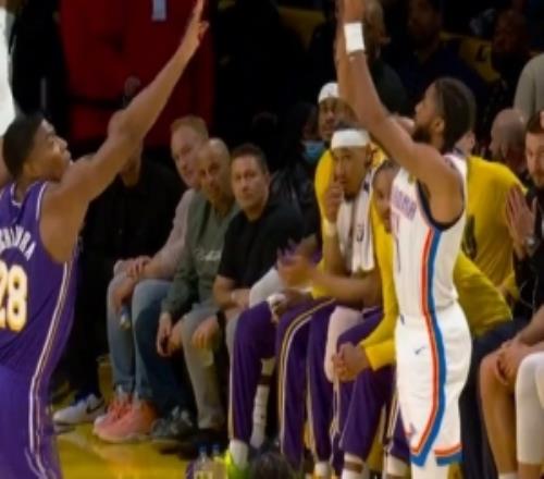 有點(diǎn)難頂！雷霆轟出一波140打停湖人分差14分