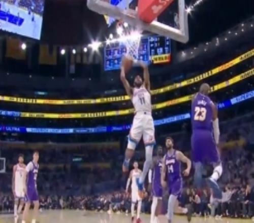 穿針引線！哈滕仙人指路連續(xù)3次妙傳助攻幫助雷霆占據(jù)場上主動(dòng)