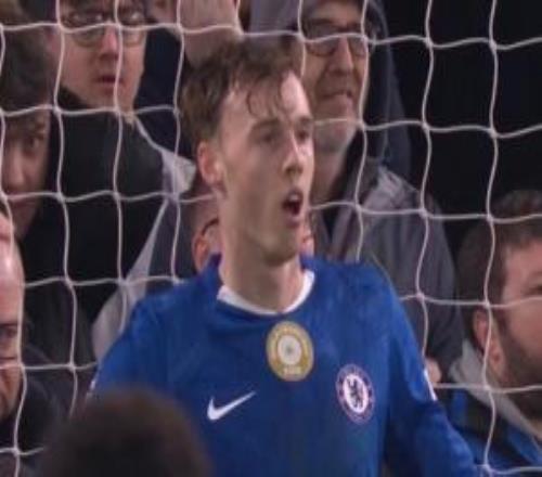 斯特林竟是我自己帕爾默包抄空門居然飛了！靠在球網(wǎng)上表情石化