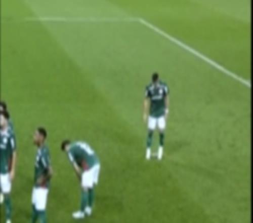 ESPN：佩雷拉反復(fù)踩踏點球點導(dǎo)致德佩失點，可能被起訴并禁賽