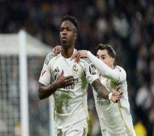 阿斯：維尼修斯在阿勞霍抑郁時(shí)給他打了電話，表達(dá)支持與鼓勵(lì)