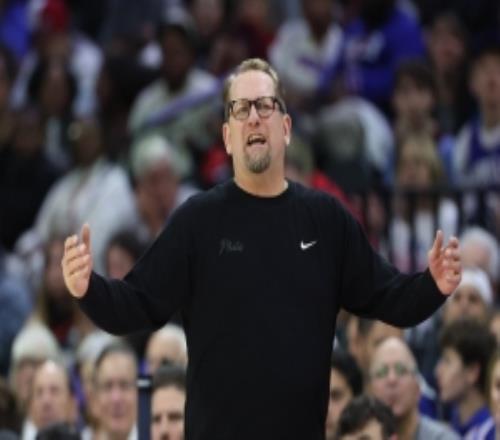 兩節(jié)落后30分！納斯：半場(chǎng)結(jié)束已失去懸念球員完全沒(méi)有執(zhí)行計(jì)劃