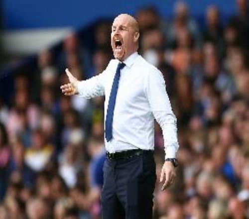 戴奇：我們開局表現(xiàn)不錯(cuò)但越踢越緊張，沒(méi)能擊敗狼隊(duì)令人很沮喪