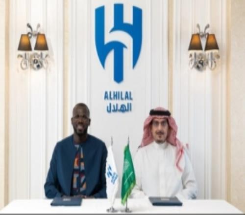 官方：利雅得新月與34歲中衛庫利巴利續約至2027年