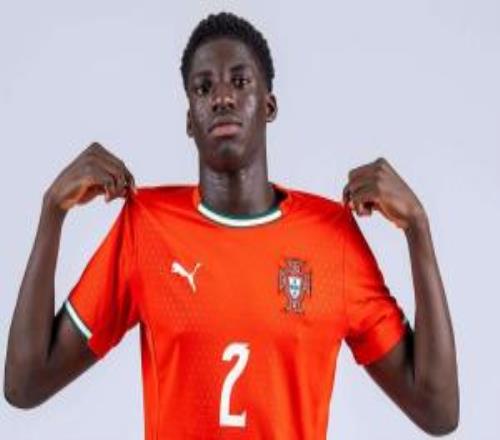 解約金8000萬歐！球報：本菲卡續約17歲右后衛，巴薩、切爾西有意