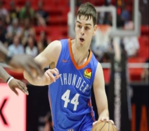 戴格諾特談托皮奇：化療對身體影響非常大他才剛恢復(fù)比賽身形