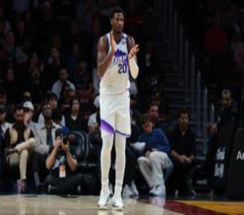 歷史首人！小賈倫杰克遜爵士前3戰(zhàn)出場(chǎng)時(shí)間均26分鐘內(nèi)且都砍20+