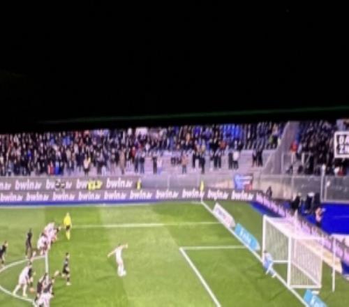 拉比奧特社媒曬菲爾克魯格罰點瞬間照，暗示對手球員提前進線