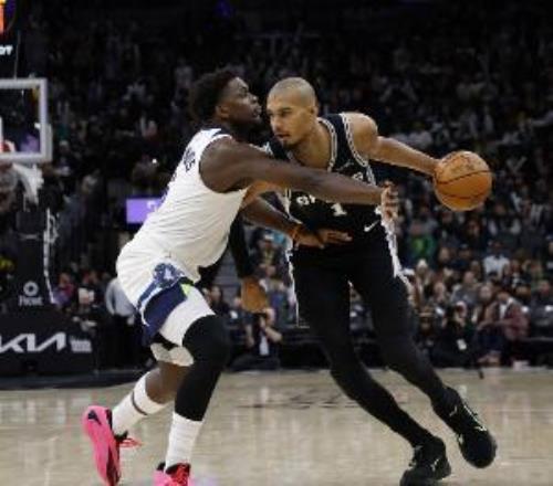 詹姆斯退役后成為聯(lián)盟門面華子：哥們兒他們不是有文班嗎