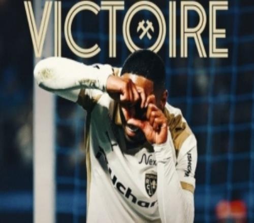 巴黎危朗斯在22輪法甲后領(lǐng)跑，此前10賽季同期領(lǐng)頭羊均最終奪冠