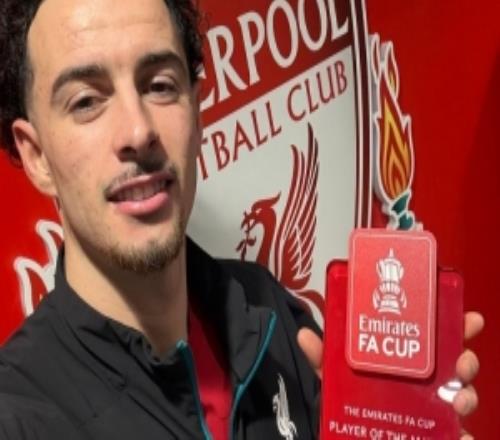 首開記錄！足總杯官方：柯蒂斯瓊斯當(dāng)選利物浦vs布萊頓全場(chǎng)MVP