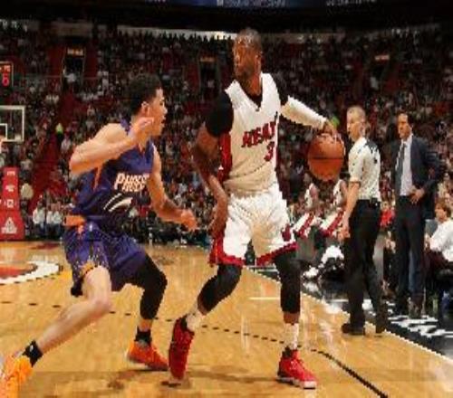 布克：我還記得新秀賽季與韋德交手那是如夢幻般的時光