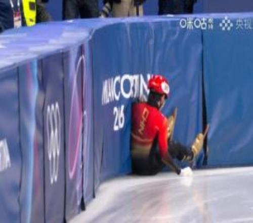 短道速滑男子1500米14決賽，林孝埈摔倒出局，劉少昂、孫龍晉級(jí)