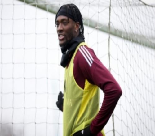 亞伯拉罕：少打一人總是很困難我為隊(duì)友們的表現(xiàn)感到驕傲