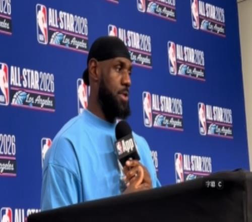 詹姆斯：祝所有中國球迷新年快樂！我很期待再次中國行！