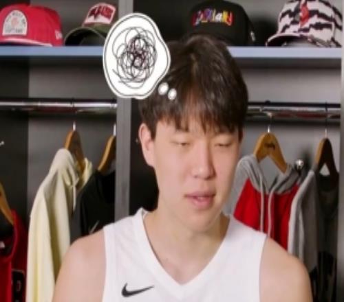 詞匯量得提高！楊瀚森挑戰(zhàn)帶“馬”字成語說完馬到成功就卡殼了