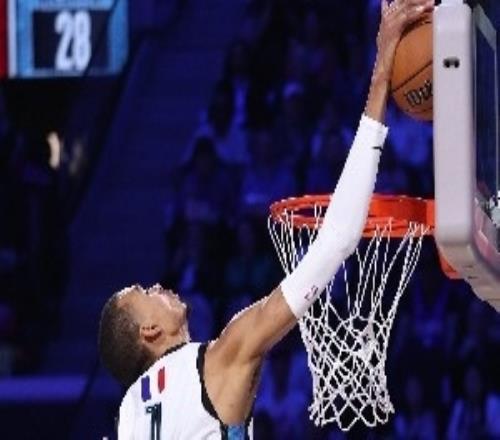 文班亞馬奠定比賽基調！防守強度大幅提升全明星賽不再是表演