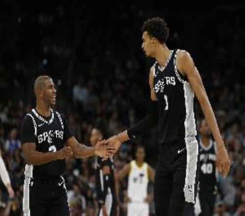 文班亞馬：從保羅身上學(xué)到最多的是對(duì)比賽的熱愛他激勵(lì)了我