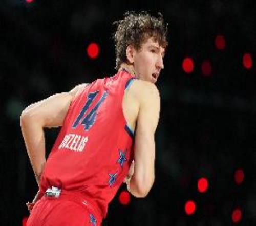 布澤利斯：阿夫迪亞是聯(lián)盟頂級球員之一我確實會以他為模板