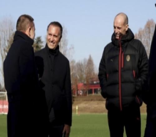 米蘭老板時(shí)隔4周再次到訪米蘭內(nèi)洛，看球隊(duì)訓(xùn)練并和高管共進(jìn)午餐