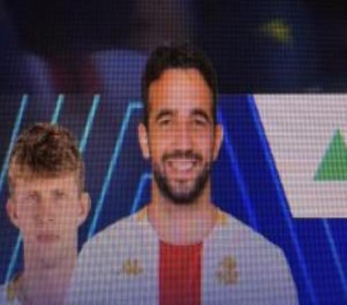 沒(méi)繃?。崮莵啌Q上新援亞歷克斯阿莫林，轉(zhuǎn)播卻顯示教練阿莫林