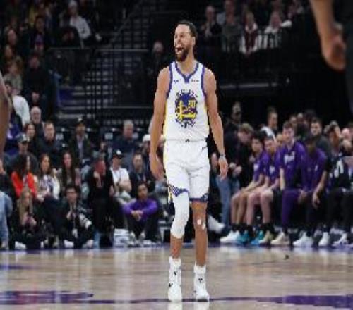 科沃德：庫里晃暈我進后撤步三分+抖肩這是我的歡迎來到NBA時刻