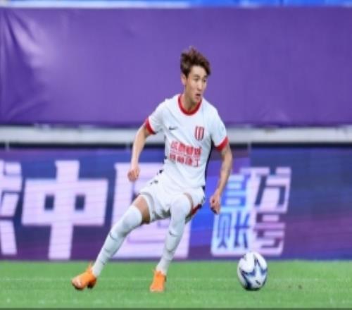 韋世豪：我們亞冠總體踢得還是不錯，需要進(jìn)步的地方也非常多