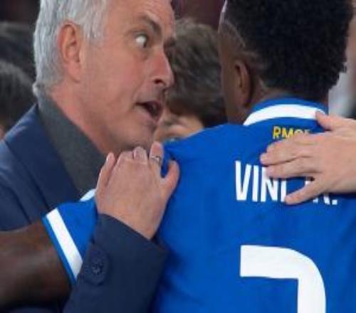 穆帥：我告訴維尼修斯慶祝方式必須改變本菲卡不是種族歧視球隊