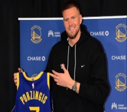 科爾：波爾津吉斯今日全程參加了訓(xùn)練明日比賽出戰(zhàn)成疑