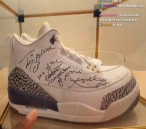 史上最偉大競爭者之一！保羅曬科比最后一次交手時給他的簽名