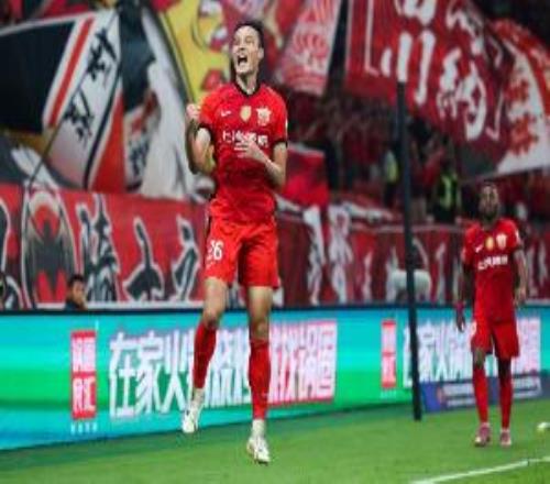 記者：劉若釩告訴徐根寶指導(dǎo)自己傷情比較復(fù)雜，顯然需要時間休養(yǎng)