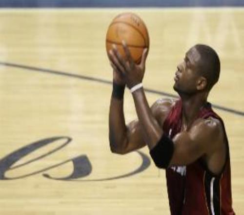 甜瓜：我覺得人們不知道韋德當(dāng)年有多強當(dāng)時一度是聯(lián)盟最好分衛(wèi)