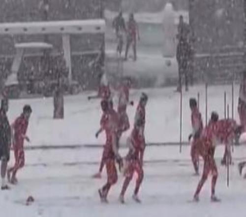 不畏風雪！拜仁在大雪中進行訓練，除有傷在身的諾伊爾均參與