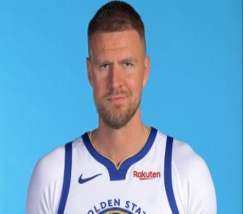 還得慢慢適配！波爾津吉斯勇士首秀半場7分鐘5分&正負(fù)值19