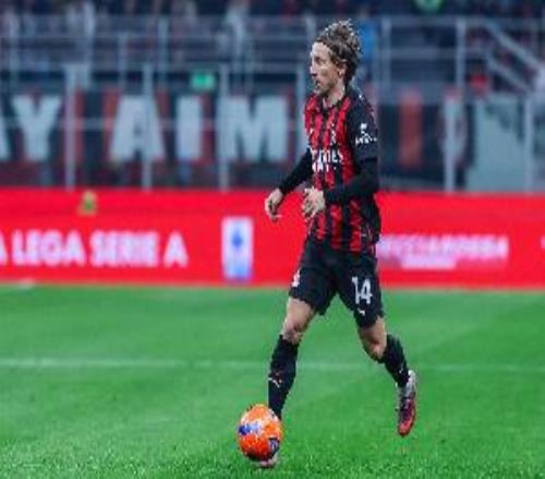 科莫中場：如果米蘭能多生產(chǎn)些莫德里奇的球衣，我們都會更開心的