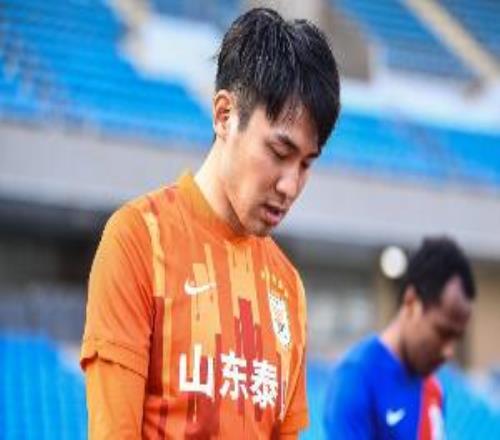 津媒：津門虎春節(jié)假期后首練，吳興涵、齊雨熙等新援到球隊報到