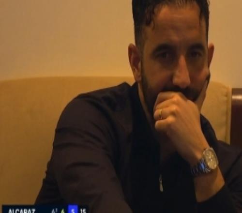 鏡報：阿莫林現(xiàn)場觀看阿爾卡拉斯比賽，被曼聯(lián)解雇后獲1000萬英鎊