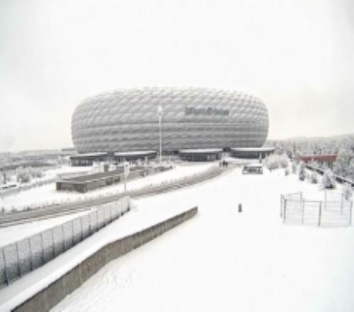 圖片報：慕尼黑遭遇大雪，拜仁采取多項措施確保比賽照常進行