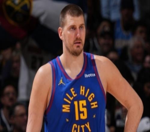 約基奇談手腕沒纏繃帶：傷勢未痊愈只是纏繃帶后感覺不到手腕&球