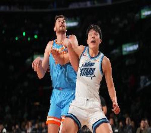 瀚森談新秀賽對(duì)位克林根：就是隊(duì)內(nèi)訓(xùn)練好的對(duì)抗能激勵(lì)我們進(jìn)步